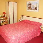 Marmotel Etoile Paris