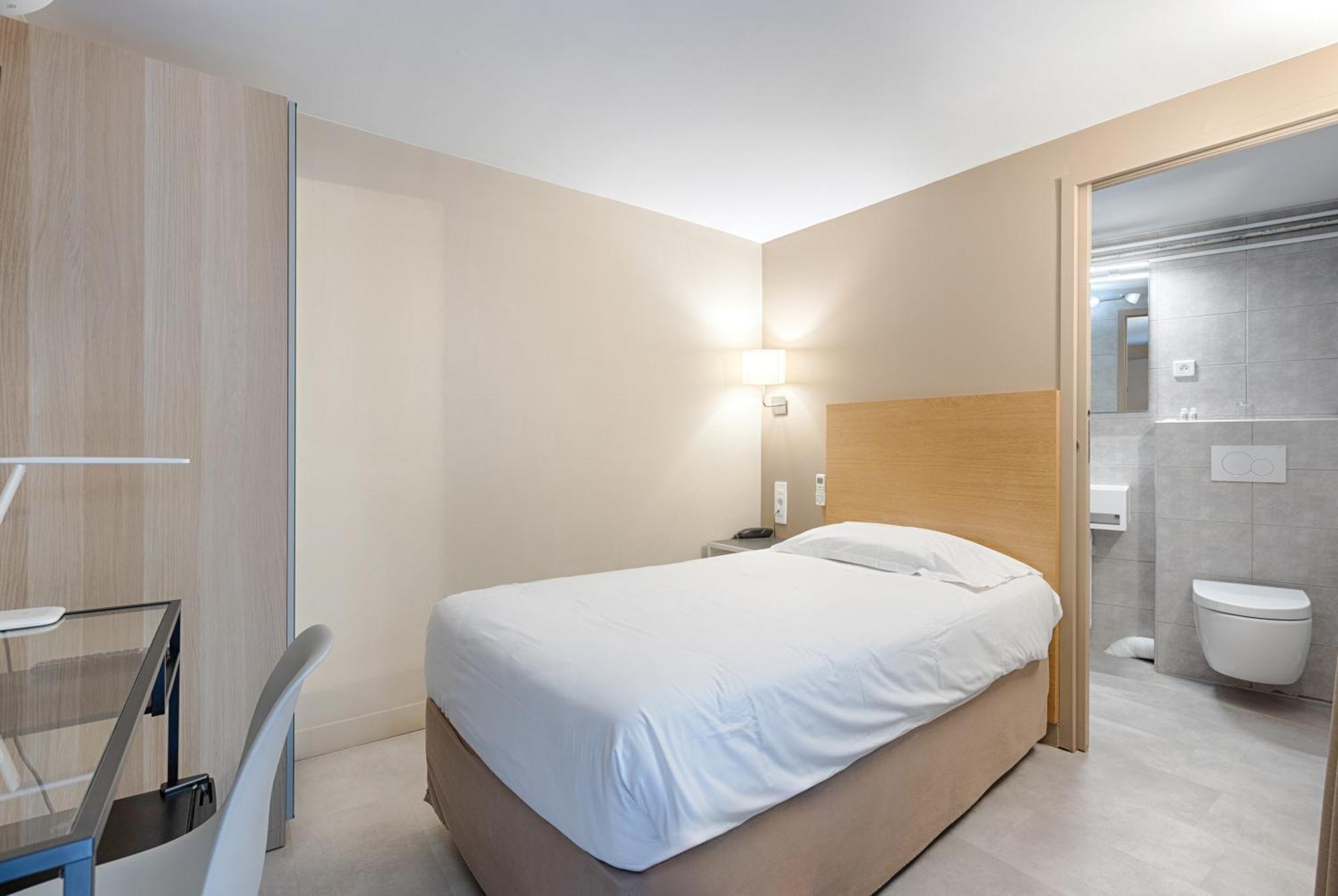 Marmotel Etoile 3* Paris